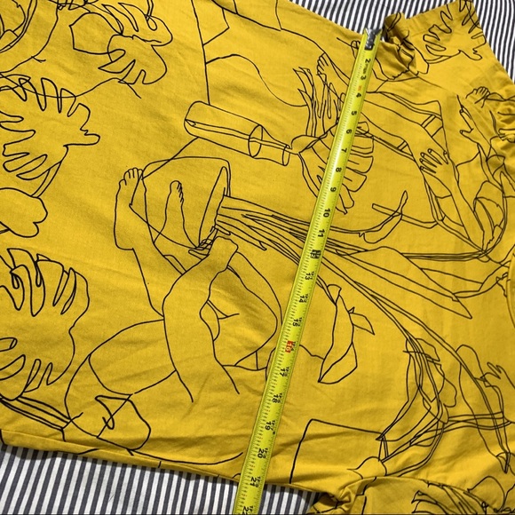 Yellow Abstract Minimal line design floral and women pattern T Shirt Dress C&A - Picture 5 of 5